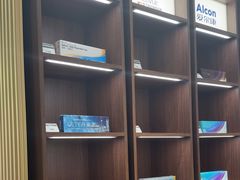 -LensCrafters亮视点(东方新天地店)