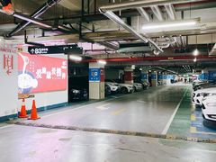 -湖滨银泰in77 C区-停车场