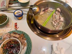 -润园四季椰子鸡火锅(卓越INTOWN店)