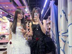 -甜镜物语 LOLITA·汉服·JK制服三坑生活馆(滨江道店)