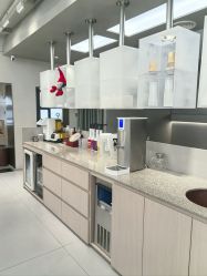 -Z.X HAIR SALON张新美业