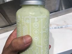 牛油果水牛奶-野萃山·潮汕厚果汁(十亩地店)