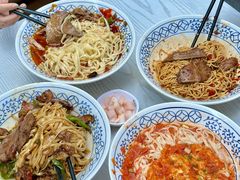 -李与白包子铺(桐梓林店)