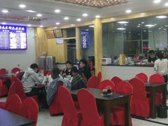 大堂-撒拉人家.酸菜牦牛肉火锅