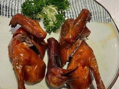 招牌红烧乳鸽-酌宴府The China Club·广州万富希尔顿酒店(云城东路店)