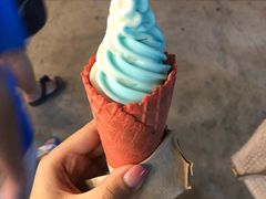 -席娜卡琳火车铁道夜市