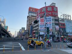 -六合夜市