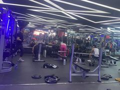 -宝德龙游泳健身