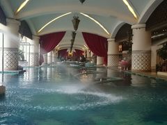 -月亮河温泉度假酒店