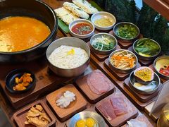 -银米·云南传统过桥米线(双廊黑金冠店)