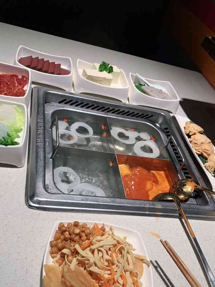 海底捞火锅(北金鹰店)-"海底捞在盐城开业有四个多月了,早就想来了.