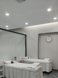 -苗方清颜专业祛痘·皮肤管理