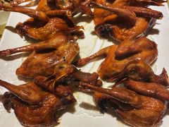 招牌烤乳鸽-石岐佬中山菜馆(张溪店)