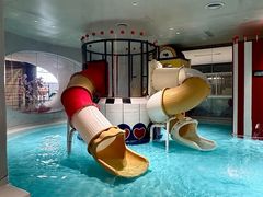 -涨巢·潮玩水疗局