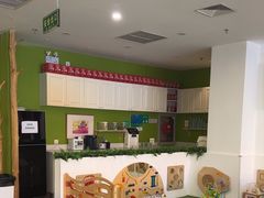 -乐融婴幼儿成长中心(四季青校区)