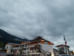 -鲁朗纳麦石锅鸡庄园
