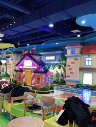 -纽西卡汽车小镇(大悦城店)