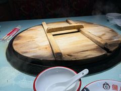 -鱼窝棚柴火铁锅炖(富山屯店)