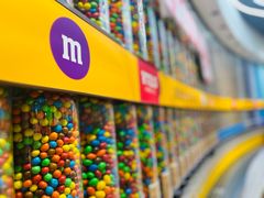 -m豆巧克力世界(上海世茂广场店)