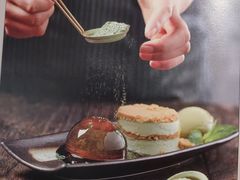 -港丽餐厅(高德置地店)