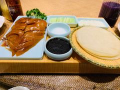 招牌片皮鸭-梁家大院•农家菜(昆山会展中心店)