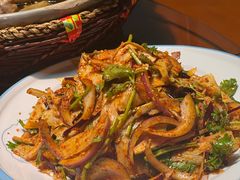 -老码头黑皮肘子锅包肉(赣水路店)