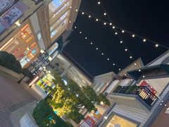 -王府井奥莱临潼小镇(临潼店)