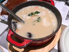 酸汤鱼-小大董·烤鸭(凤凰汇店)