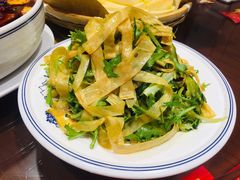 -那家老院子东北菜·饺子·小鸡炖蘑菇(艳华街店)
