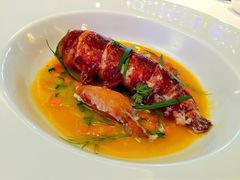 白酒烩蓝龙虾尾配蔬菜-AZUR聚(香格里拉饭店)