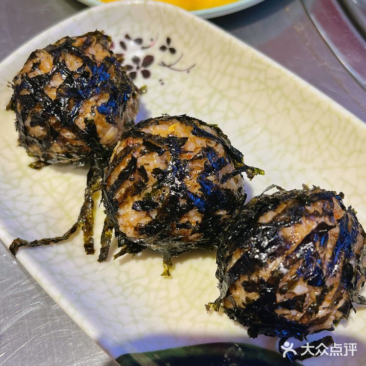 这家平价又好吃的烤肉店爱住了[礼花]