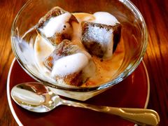 -ROAST coffee & eatery