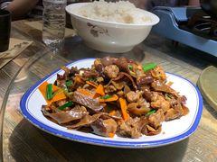 -刘姐啤酒鱼民族演艺餐厅(西街总店)
