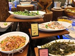 -亚龙湾希尔顿自助餐厅·海鲜·烧烤·沙滩BBQ·现场乐队