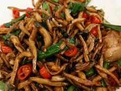 -鑫巴蜀小镇 · 水煮鱼专研店(玉桥店)