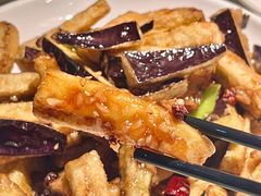 -聚友斋(陶瓷琉璃馆水晶街店)