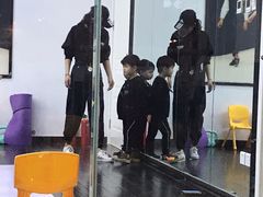 -潮童星少儿模特形体培训(郑州总校)