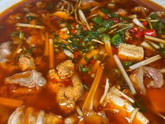 -李双猪·小龙虾·烧烤·羊肉煲(乐山店)