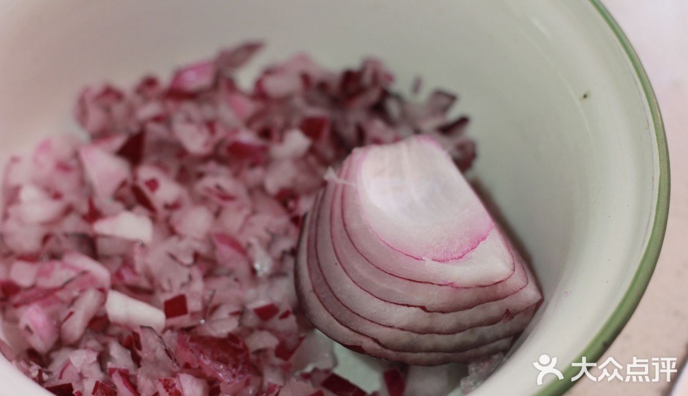 高级！在家里也能做的墨鱼汁意大利面