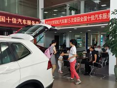 -上汽大众4S店(上海冠松店)