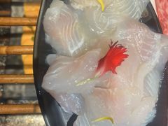 -老牌坊云南鱼豆花火锅(哈西万达店)