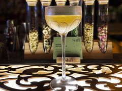 -Shift cocktail bar鸡尾酒吧