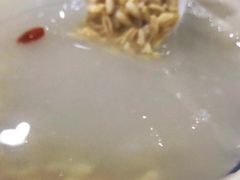 -牛一嘴·兰州牛肉面·大盘鸡(财富中心店)