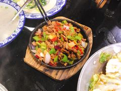铁板牛肉-一锅厨东北水饺店(厦大店)