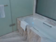 -上海滴水湖皇冠假日酒店