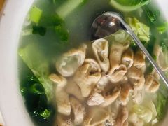 蘸水肥肠-茅屋大酒店