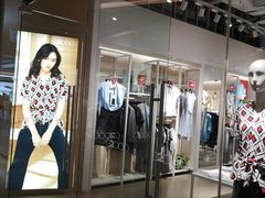 -王府井百货熙地港店
