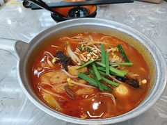 -汤小云火锅米线(钻汇广场店)