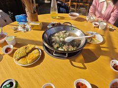 -大众跷脚牛肉馆·非遗传承单位(峨眉山店)