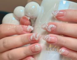 -Lucky girl建构养甲·中式翘睫专业店